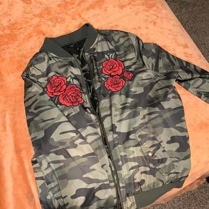 Jacket with rosses